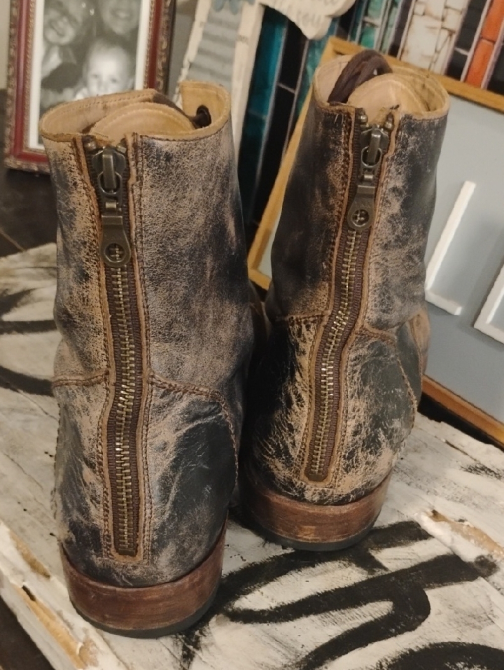 Men's Bed/STU Cobbler Distressed Leather Lace-Up Boots in Brown Zips Up In Back. - Picture 2 of 11